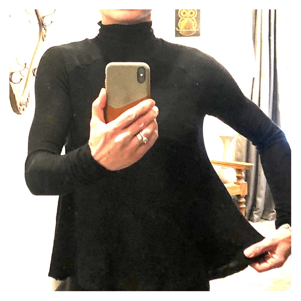NWT FREE PEOPLE BLACK TURTLENECK - S